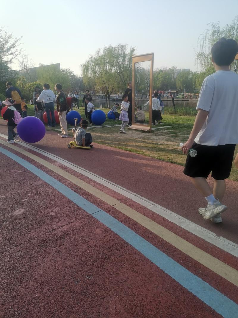 公园里卖这种高强度的，…#情报-搞钱风向标论坛-航海社群内容-航海圈