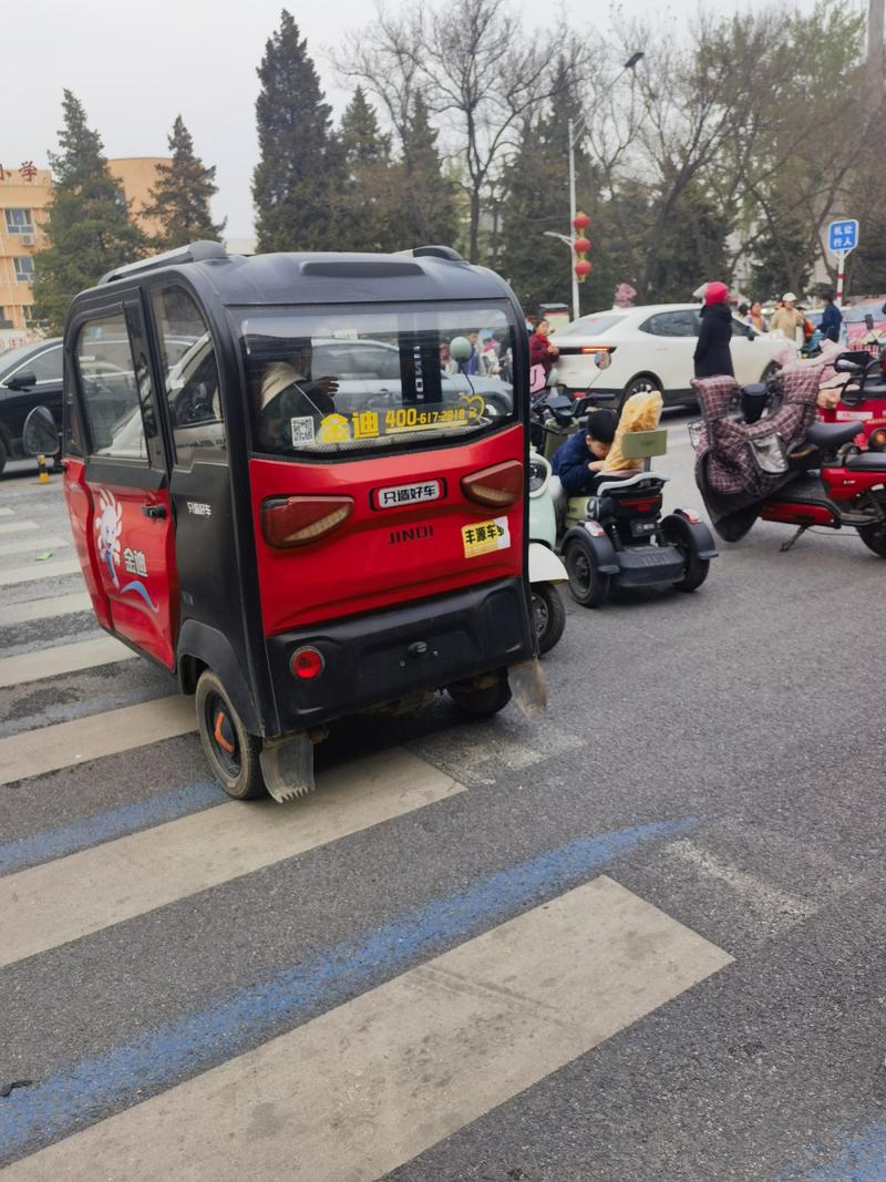 来接孩子放学看到学校门…#情报-航海圈