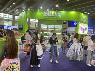 图片[2]-宠物展会门口下载快手极速版
领取背包….-网创风向标论坛-网络创业-网创圈